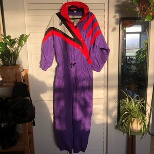 VINTAGE WOMEN’S FULL BODY SNOWSUIT